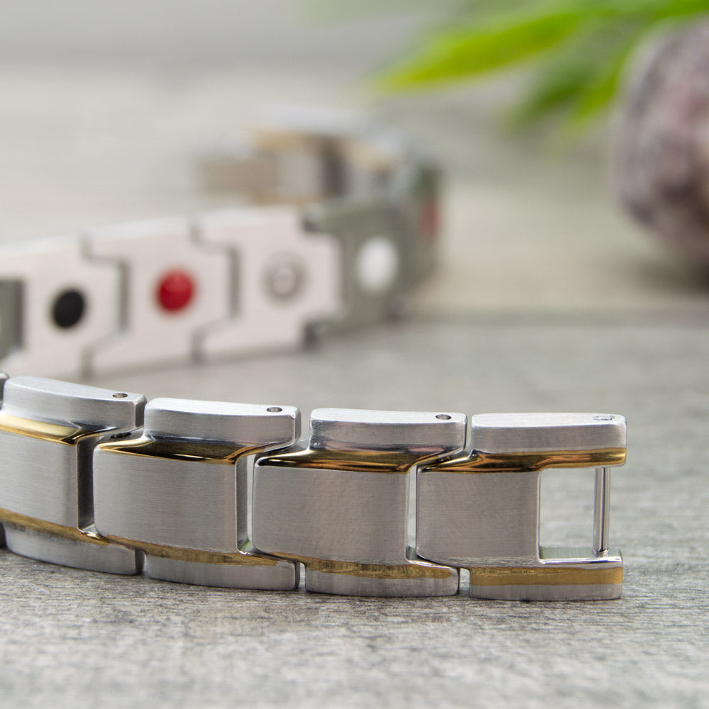 Magnetic Mobility Alexander's Moon 4in1 Magnetic Bracelet – back view – visible internal red, black, and white elements
