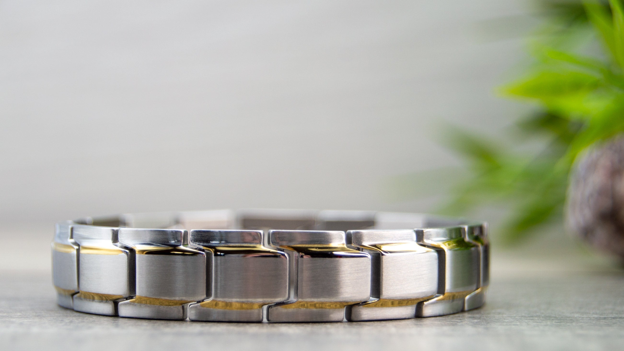 Magnetic Mobility Alexander's Moon 4in1 Magnetic Bracelet - back full view