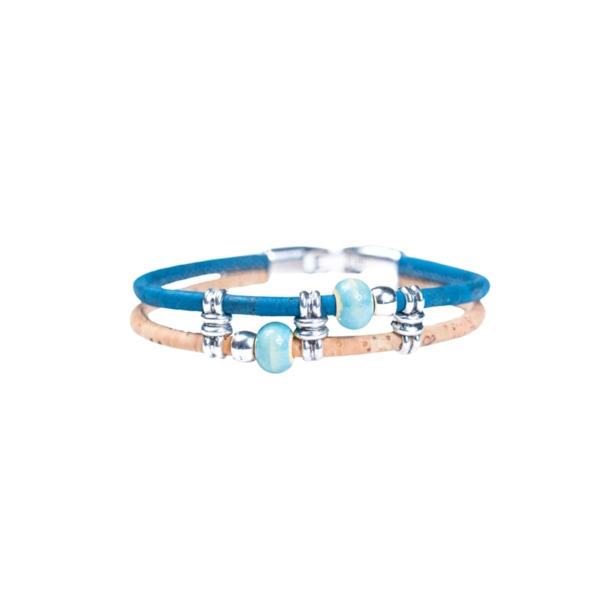 Meninas Bonitas Cork Colourful Ceramic Bead Handmade Bracelet 18x1cm – detail – royal blue cork bracelet featuring two light blue marbled ceramic beadsand silver-tone metal accents.