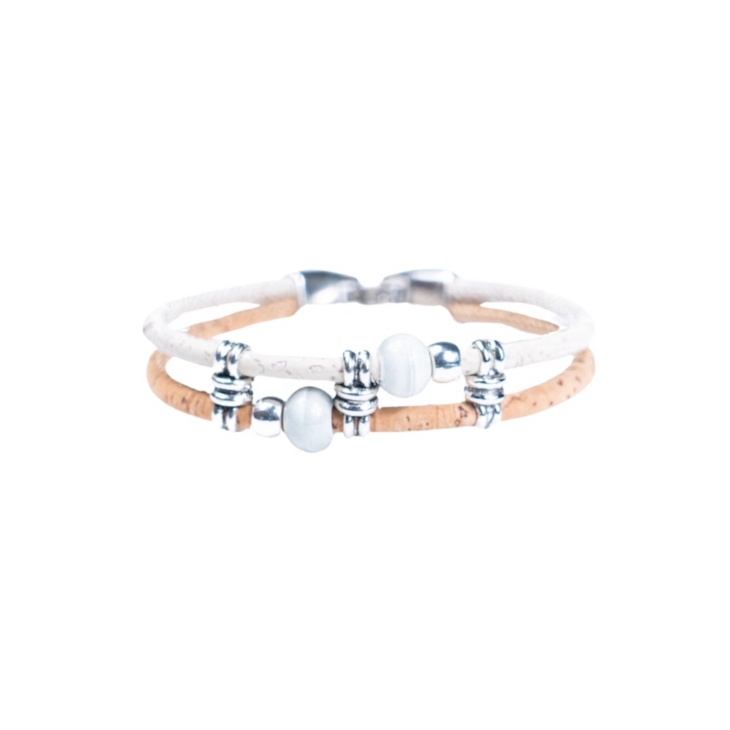 Meninas Bonitas Cork Colourful Ceramic Bead Handmade Bracelet 18x1cm – detail – white cork bracelet featuring two white marbled ceramic beads and silver-tone metal accents.