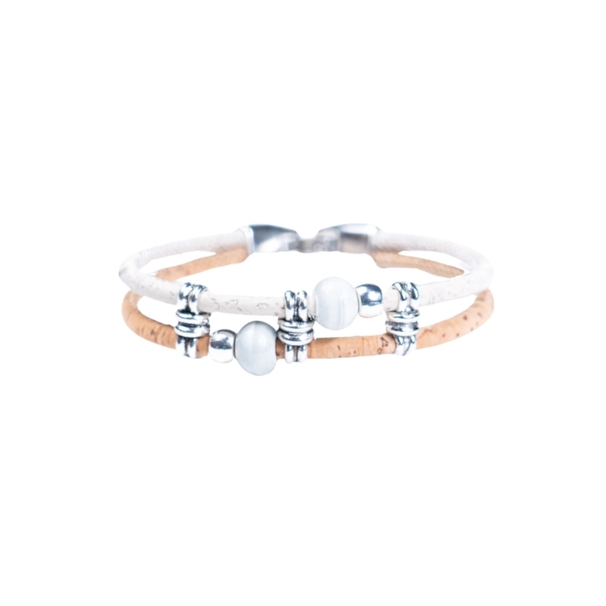 Meninas Bonitas Cork Colourful Ceramic Bead Handmade Bracelet 18x1cm – detail – white cork bracelet featuring two white marbled ceramic beads and silver-tone metal accents.